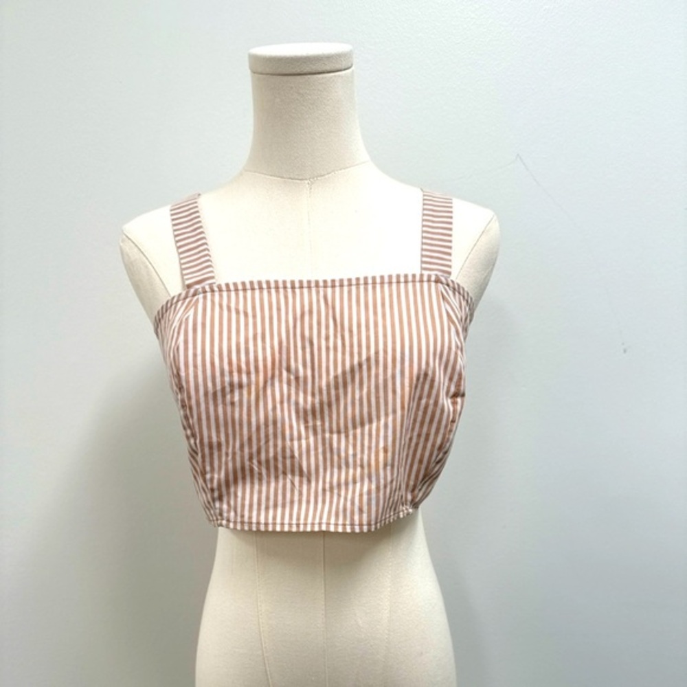 NWOT Brown & White Striped Tie-Back Crop Top – Size M